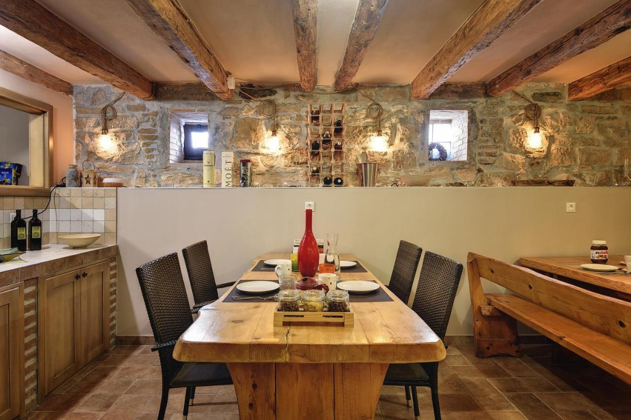 Mimoza Old Town Pula Apartments المظهر الخارجي الصورة