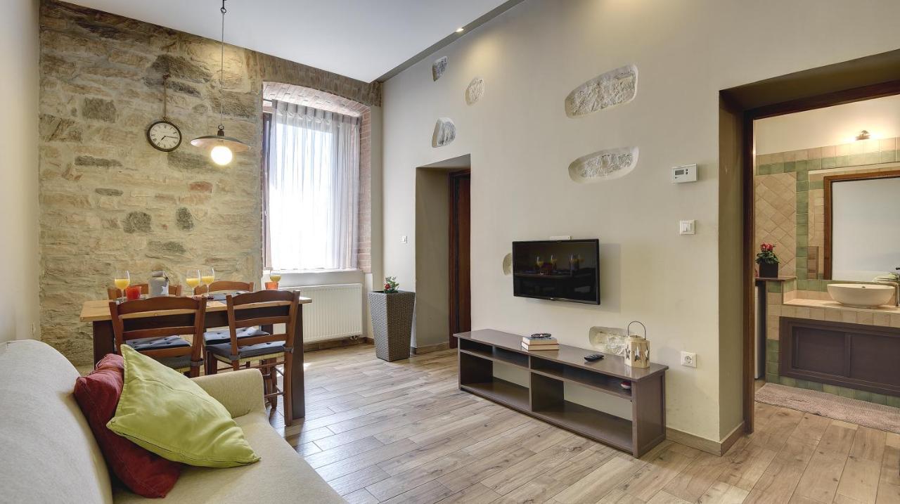 Mimoza Old Town Pula Apartments المظهر الخارجي الصورة