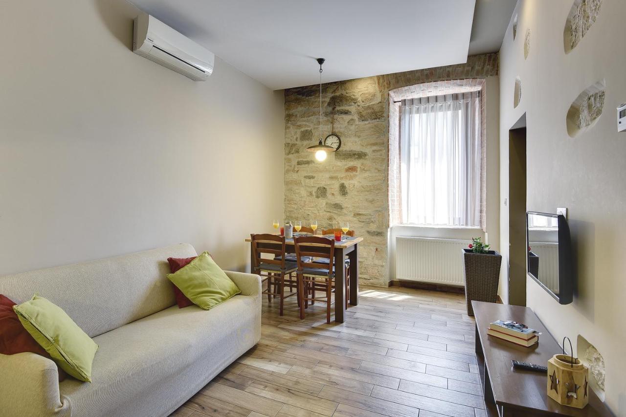 Mimoza Old Town Pula Apartments المظهر الخارجي الصورة