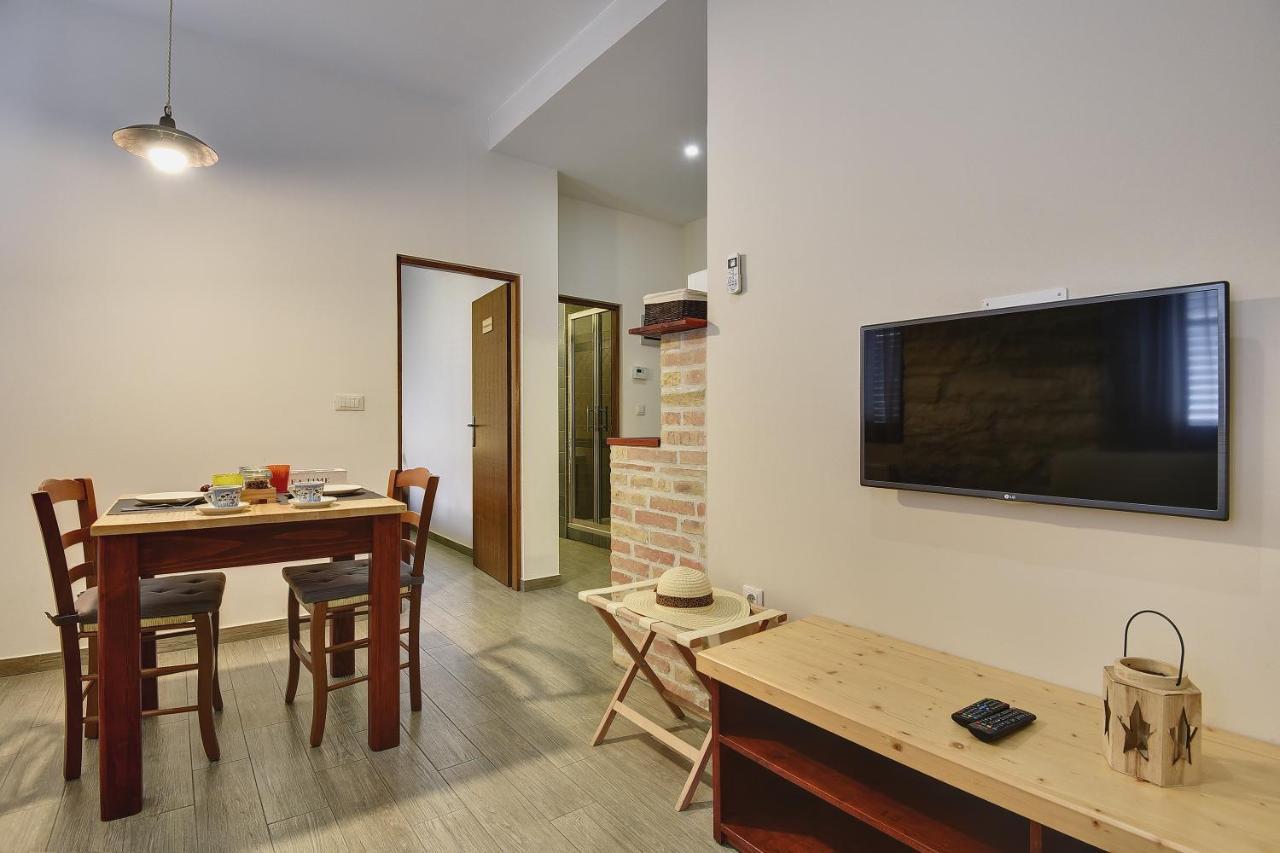Mimoza Old Town Pula Apartments المظهر الخارجي الصورة