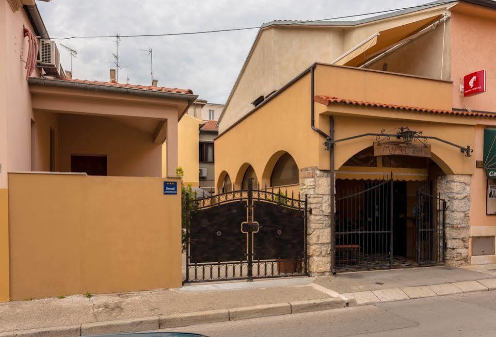 Mimoza Old Town Pula Apartments المظهر الخارجي الصورة