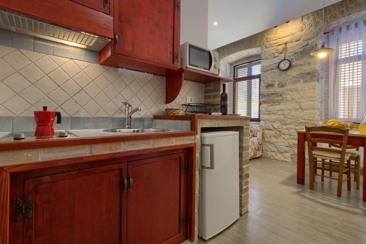 Mimoza Old Town Pula Apartments المظهر الخارجي الصورة